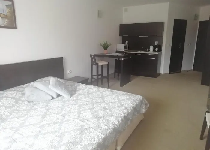 Atlantis D111 بورغاس